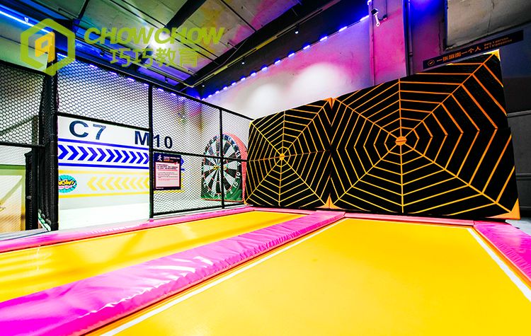 QiaoQiao Trampoline Park Attraction Games spider wall commercial indoor playground interactive jumping velcro wall in trampoline