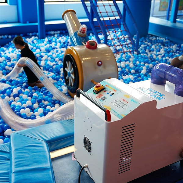 4 Tips for cleaning the indoor playground（1）