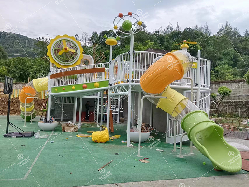 playground equipment outdoor
