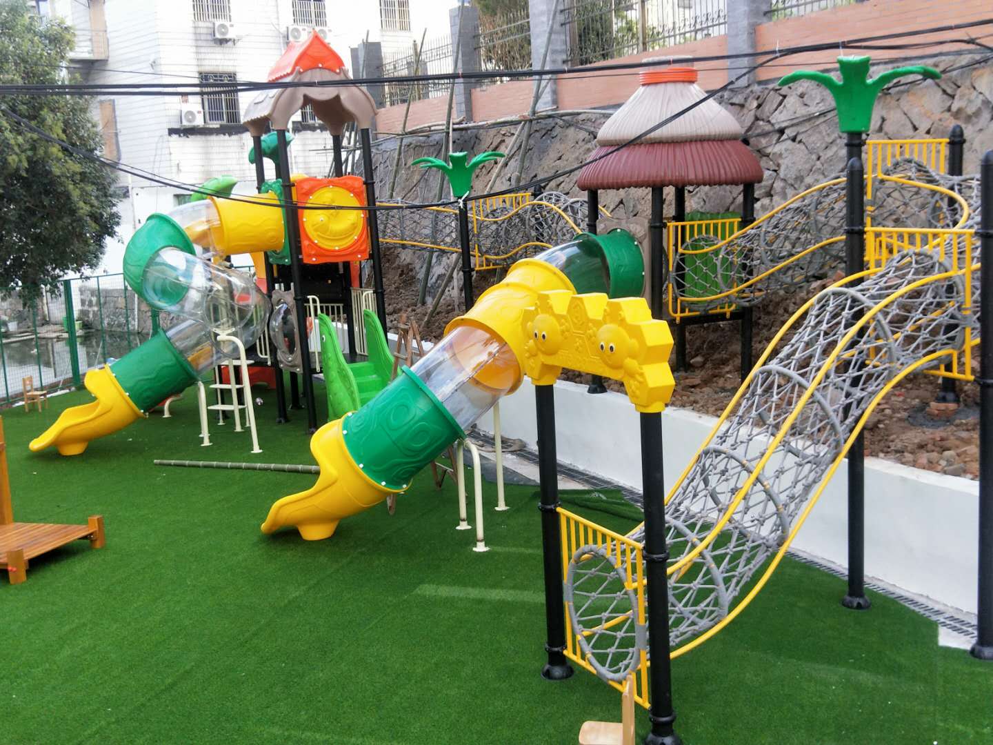 QQtoy outdoor playground