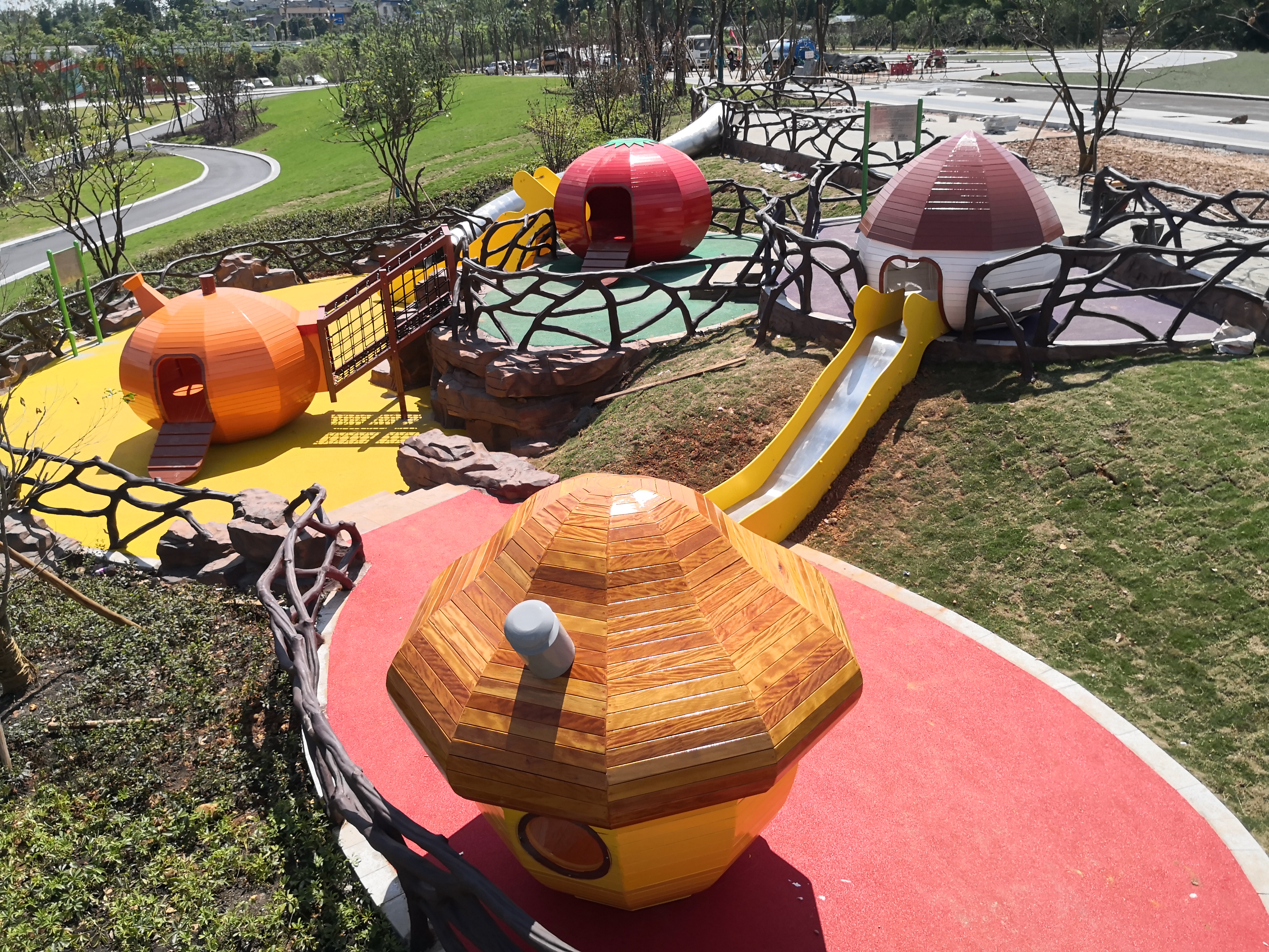 Wooden combination slides have become the new favorite for family parent-child activities (1)