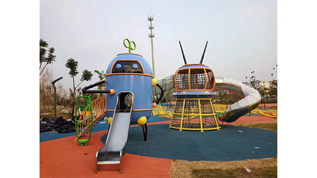 Stainless steel slides creat safety and happiness in kids’ playground.jpg