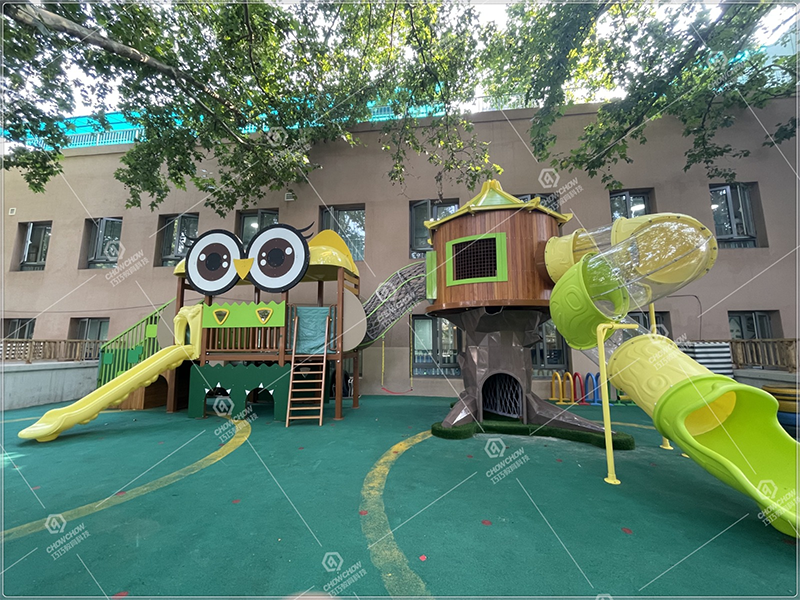 restaurant with outdoor playground