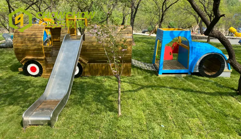 Customize Car Shape Wooden Playground Equipment Outdoor Climbing Net
