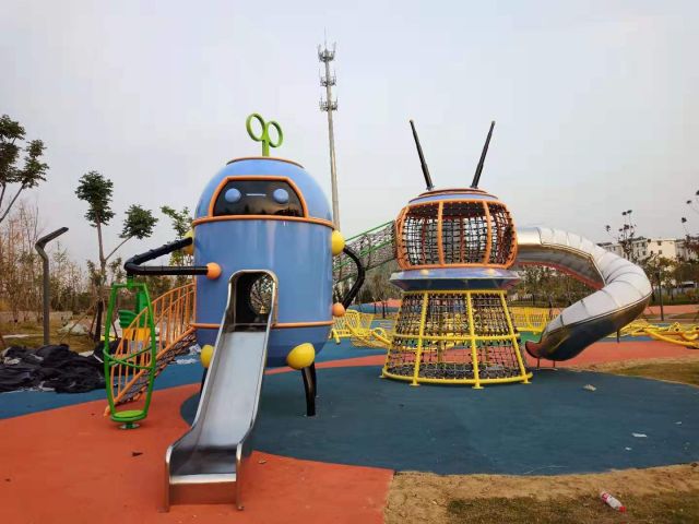 Qiao Qiao latest customized robot model outdoor slide plastic playground equipment with climbing