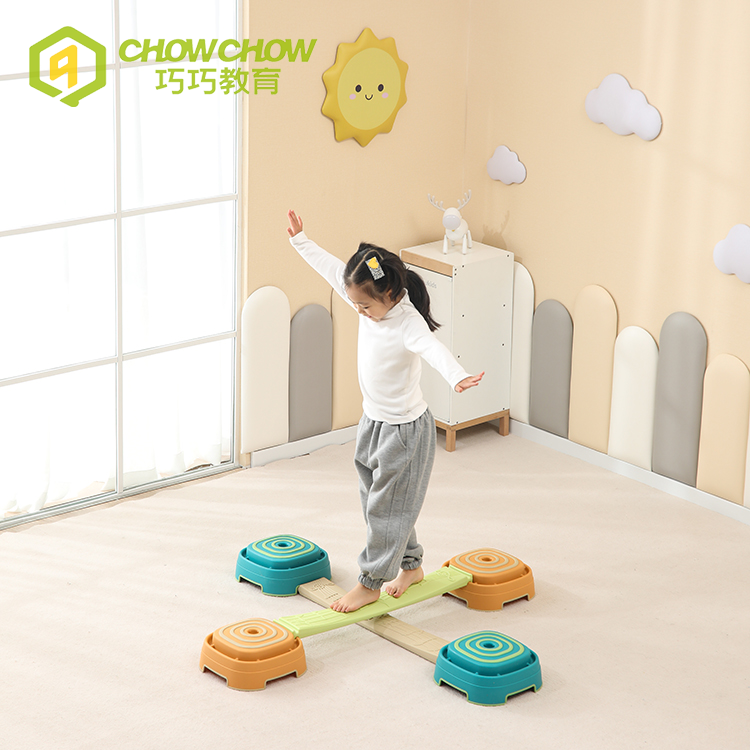 Qiao Qiao kids sensory training equipment toys children balance board indoor tactile balance beam for kindergarten