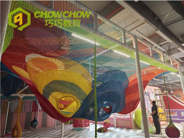 Qiaoqiao Customized Kids Rainbow Climbing Cargo rope Net Indoor Playground Climbing Net for Children Play