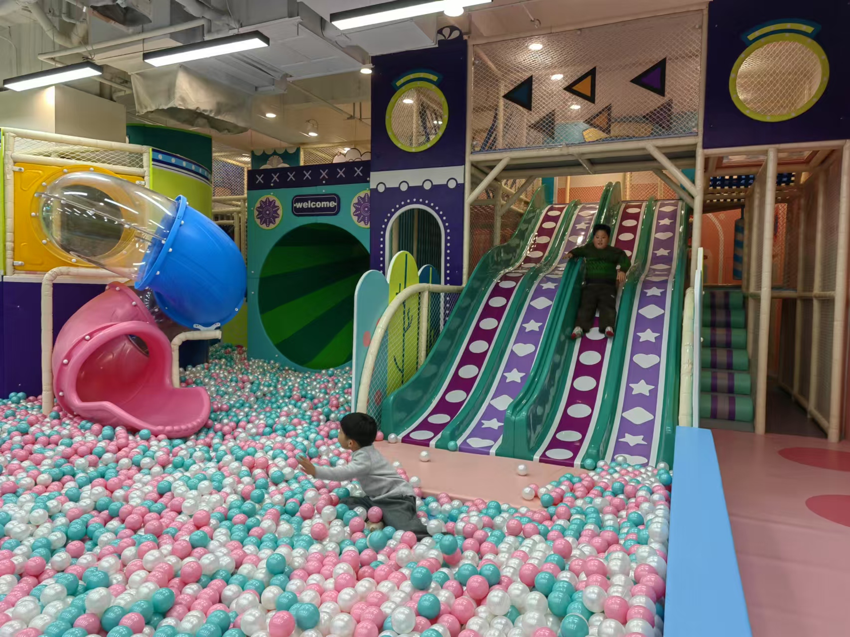 Feasibility Analysis of the Tlemcen, Algeria Indoor Playground Project (3)