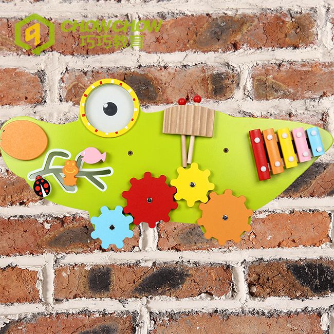 Early Education Crocodile Interactive Wooden Wall Game Toys for Sale